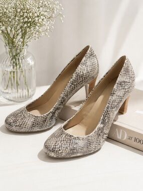 You by Crocs Heels Size 7 Snakeskin Print Comfort Pumps Work Office Chic